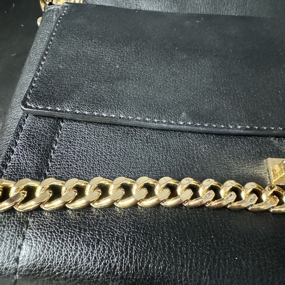 Michael Kors Kinsley Black Leather Crossbody Bag Gold Chain Classic Purse Medium - Picture 7 of 8